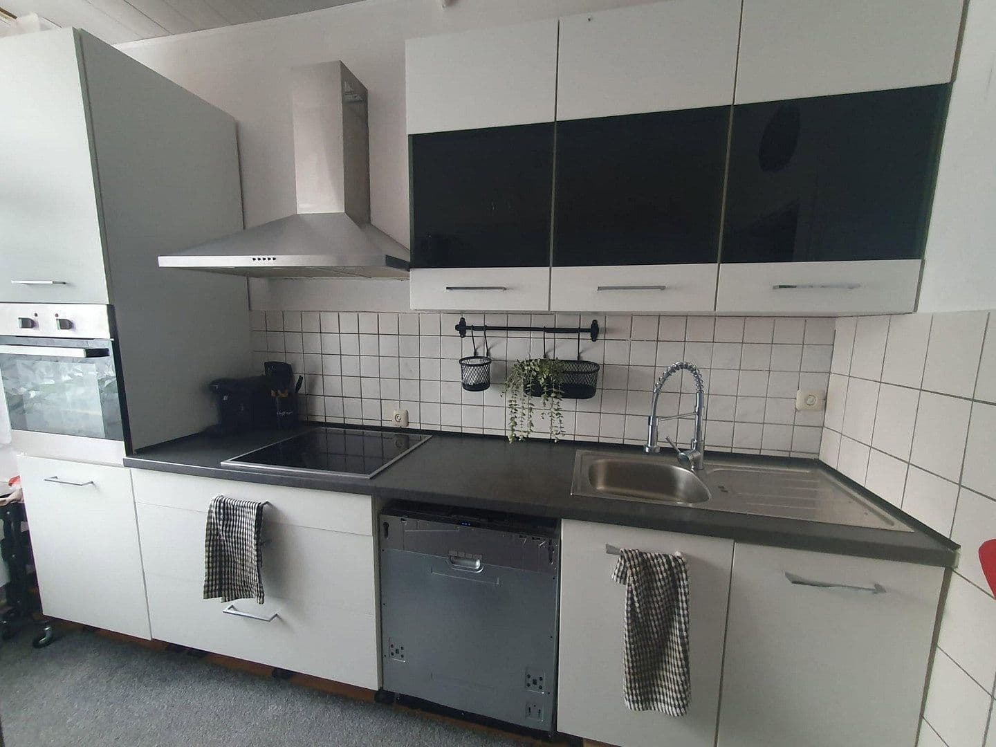 Prenájom bytu 4-izbový 90 m², Bohmter Straße 54, Osnabrück, Dolné Sasko Prenájom bytu 4-izbový 90 m², Bohmter Straße 54, Osnabrück, Dolné Sasko