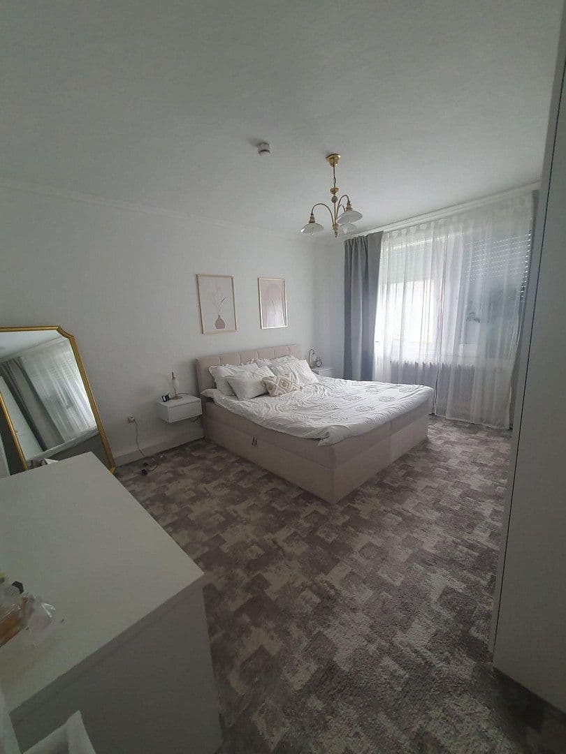 Prenájom bytu 4-izbový 90 m², Bohmter Straße 54, Osnabrück, Dolné Sasko Prenájom bytu 4-izbový 90 m², Bohmter Straße 54, Osnabrück, Dolné Sasko