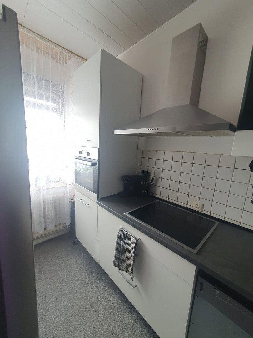 Prenájom bytu 4-izbový 90 m², Bohmter Straße 54, Osnabrück, Dolné Sasko Prenájom bytu 4-izbový 90 m², Bohmter Straße 54, Osnabrück, Dolné Sasko