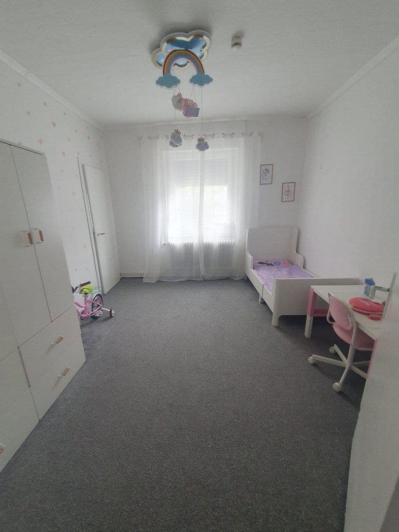 Prenájom bytu 4-izbový 90 m², Bohmter Straße 54, Osnabrück, Dolné Sasko Prenájom bytu 4-izbový 90 m², Bohmter Straße 54, Osnabrück, Dolné Sasko