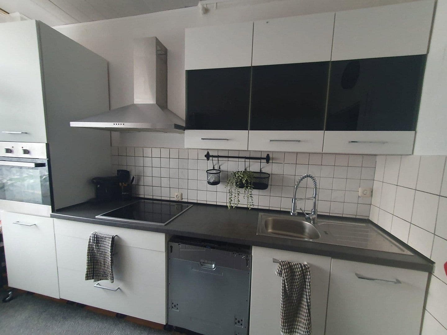 Prenájom bytu 4-izbový 90 m², Bohmter Straße 54, Osnabrück, Dolné Sasko Prenájom bytu 4-izbový 90 m², Bohmter Straße 54, Osnabrück, Dolné Sasko