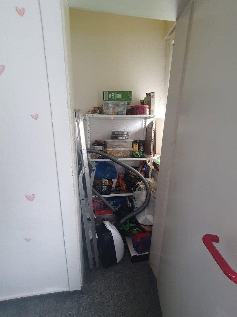 Prenájom bytu 4-izbový 90 m², Bohmter Straße 54, Osnabrück, Dolné Sasko Prenájom bytu 4-izbový 90 m², Bohmter Straße 54, Osnabrück, Dolné Sasko