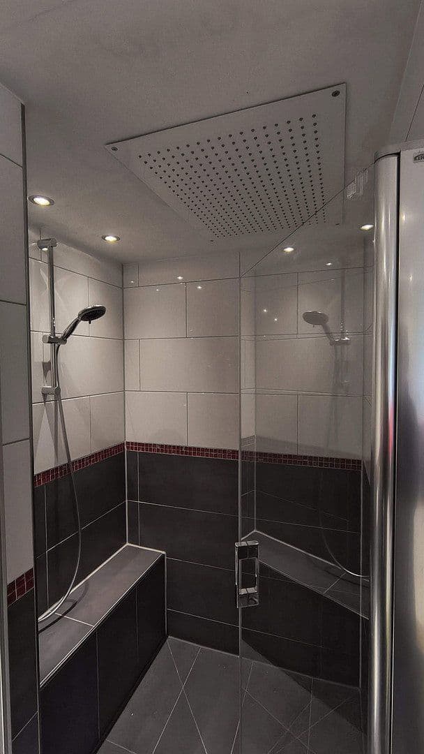 Predaj domu 309 m², pozemok 1.717 m², Marxzell, Bádensko-Wurttembersko Predaj domu 309 m², pozemok 1.717 m², Marxzell, Bádensko-Wurttembersko