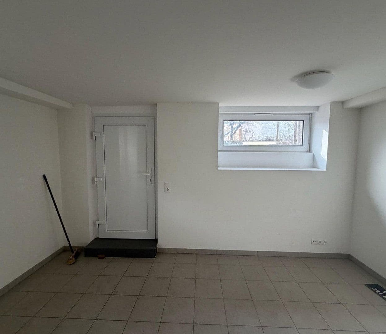 Prenájom nebytového priestoru 104 m², Berlin, Berlín Prenájom nebytového priestoru 104 m², Berlin, Berlín