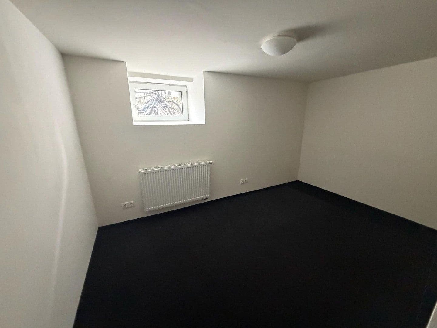 Prenájom nebytového priestoru 104 m², Berlin, Berlín Prenájom nebytového priestoru 104 m², Berlin, Berlín