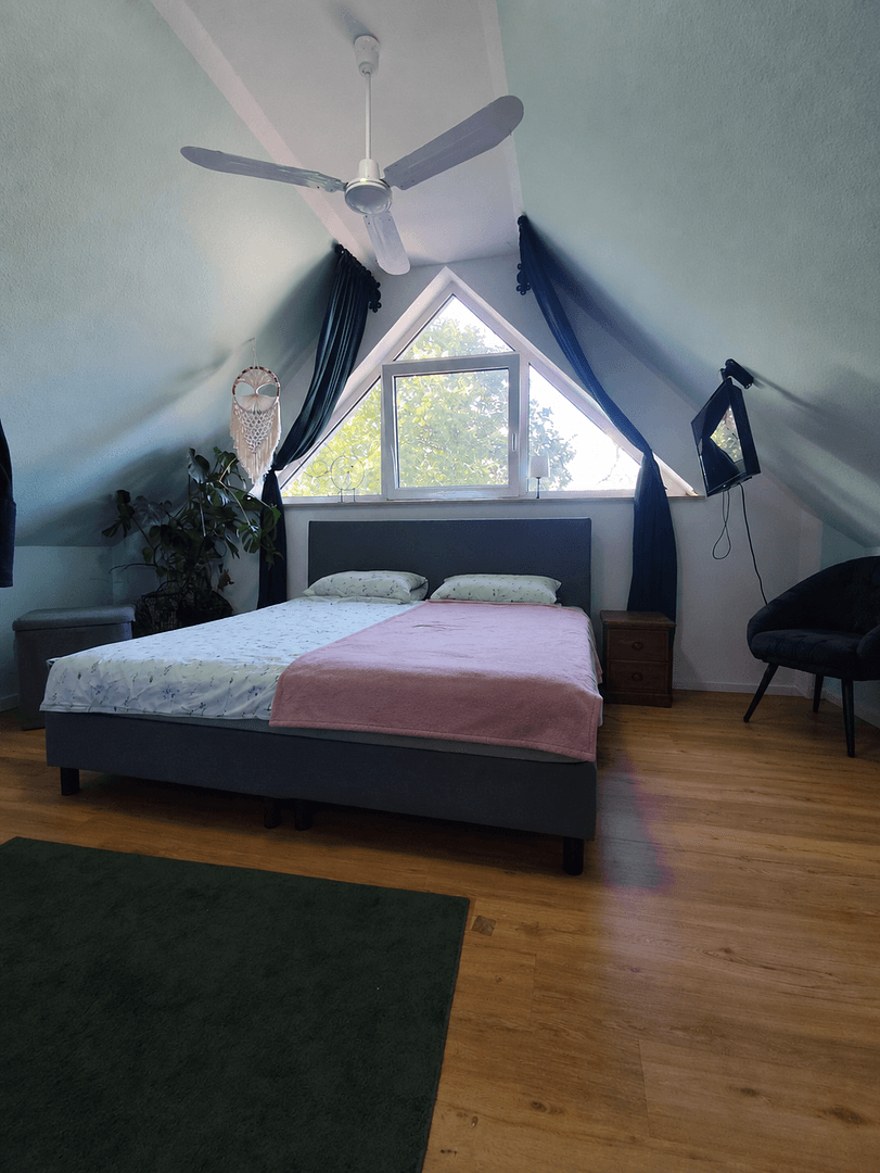 Predaj bytu 3-izbový 90 m², Forststraße 89, Mönchengladbach, Severné Porýnie - Westfálsko Predaj bytu 3-izbový 90 m², Forststraße 89, Mönchengladbach, Severné Porýnie - Westfálsko