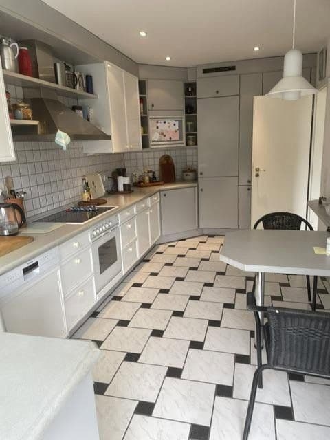 Predaj bytu 3-izbový 130 m², Mönchengladbach, Severné Porýnie - Westfálsko Predaj bytu 3-izbový 130 m², Mönchengladbach, Severné Porýnie - Westfálsko