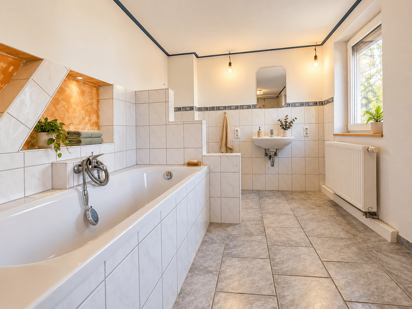 Prenájom domu 135 m², pozemok 1.000 m², Rißstraße 41, Ehingen (Donau), Bádensko-Wurttembersko Prenájom domu 135 m², pozemok 1.000 m², Rißstraße 41, Ehingen (Donau), Bádensko-Wurttembersko