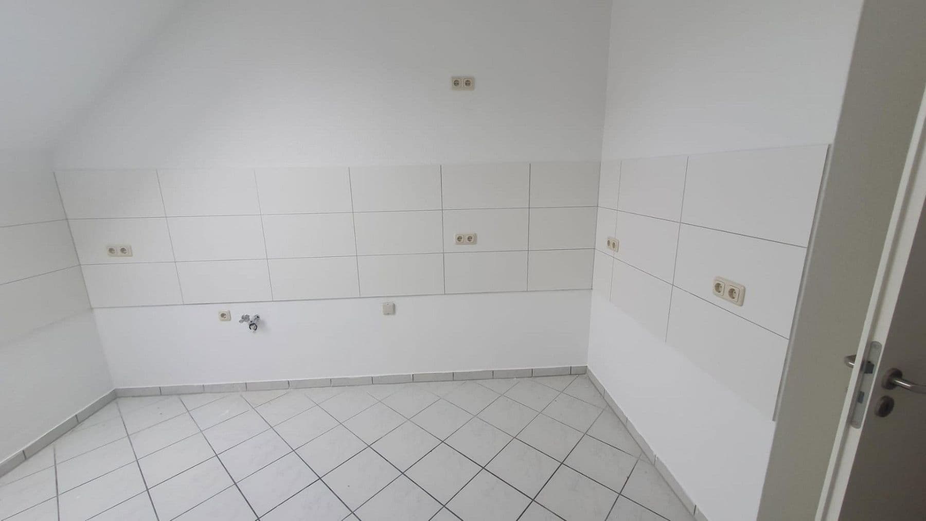 Prenájom bytu 3-izbový 78 m², Eichenweg 3, Zerbst/Anhalt, Sasko-Anhaltsko Prenájom bytu 3-izbový 78 m², Eichenweg 3, Zerbst/Anhalt, Sasko-Anhaltsko