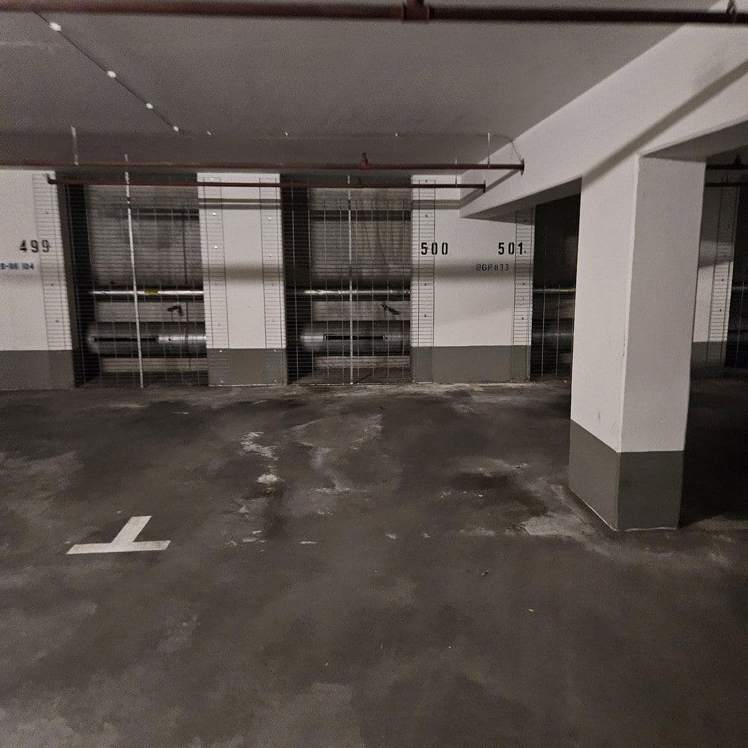 Predaj garáže 10 m², Erich-Weinert-Str 133-143A, Berlin, Berlín Predaj garáže 10 m², Erich-Weinert-Str 133-143A, Berlin, Berlín