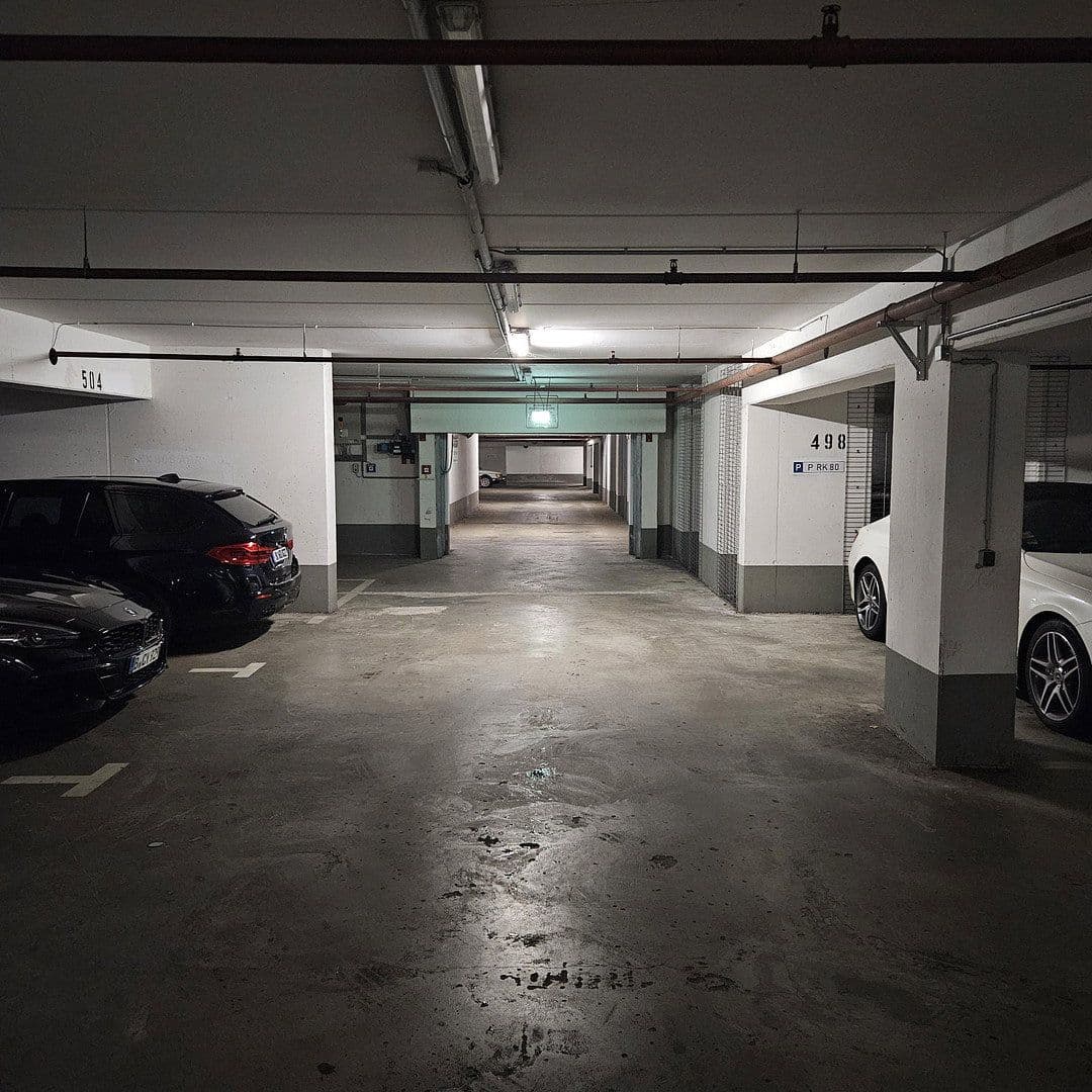 Predaj garáže 10 m², Erich-Weinert-Str 133-143A, Berlin, Berlín Predaj garáže 10 m², Erich-Weinert-Str 133-143A, Berlin, Berlín