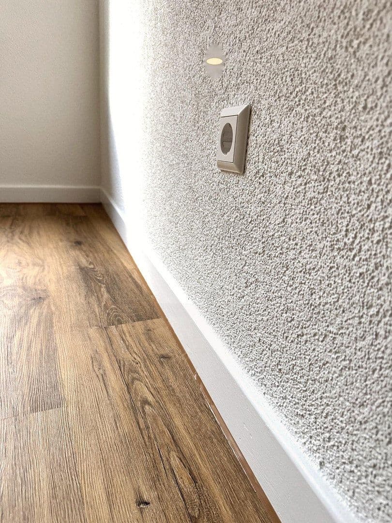 Prenájom bytu 2-izbový 71 m², Karlsruhe, Bádensko-Wurttembersko Prenájom bytu 2-izbový 71 m², Karlsruhe, Bádensko-Wurttembersko