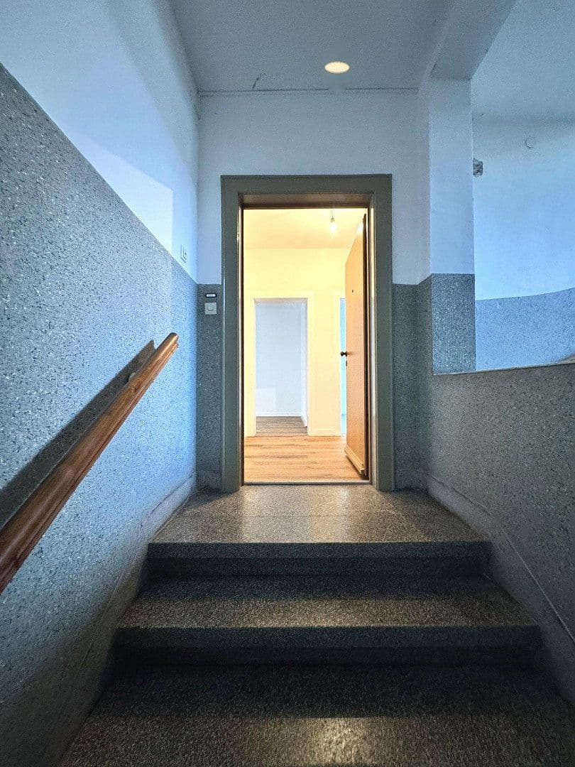 Prenájom bytu 2-izbový 71 m², Karlsruhe, Bádensko-Wurttembersko Prenájom bytu 2-izbový 71 m², Karlsruhe, Bádensko-Wurttembersko