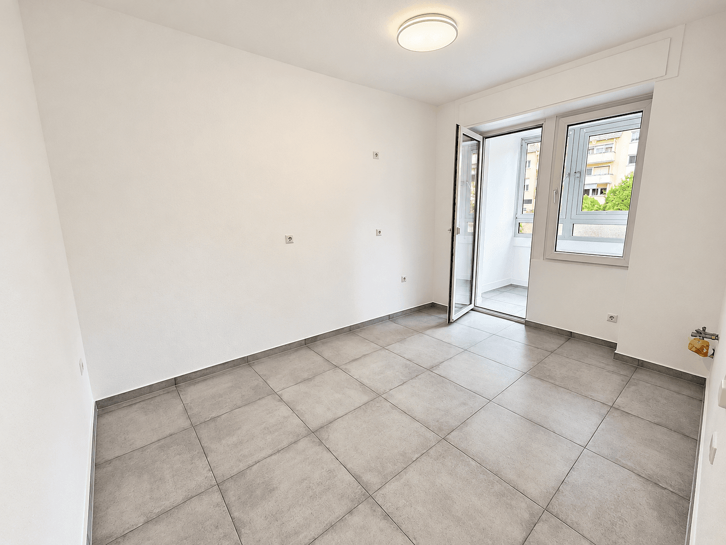 Prenájom bytu 2-izbový 71 m², Karlsruhe, Bádensko-Wurttembersko Prenájom bytu 2-izbový 71 m², Karlsruhe, Bádensko-Wurttembersko