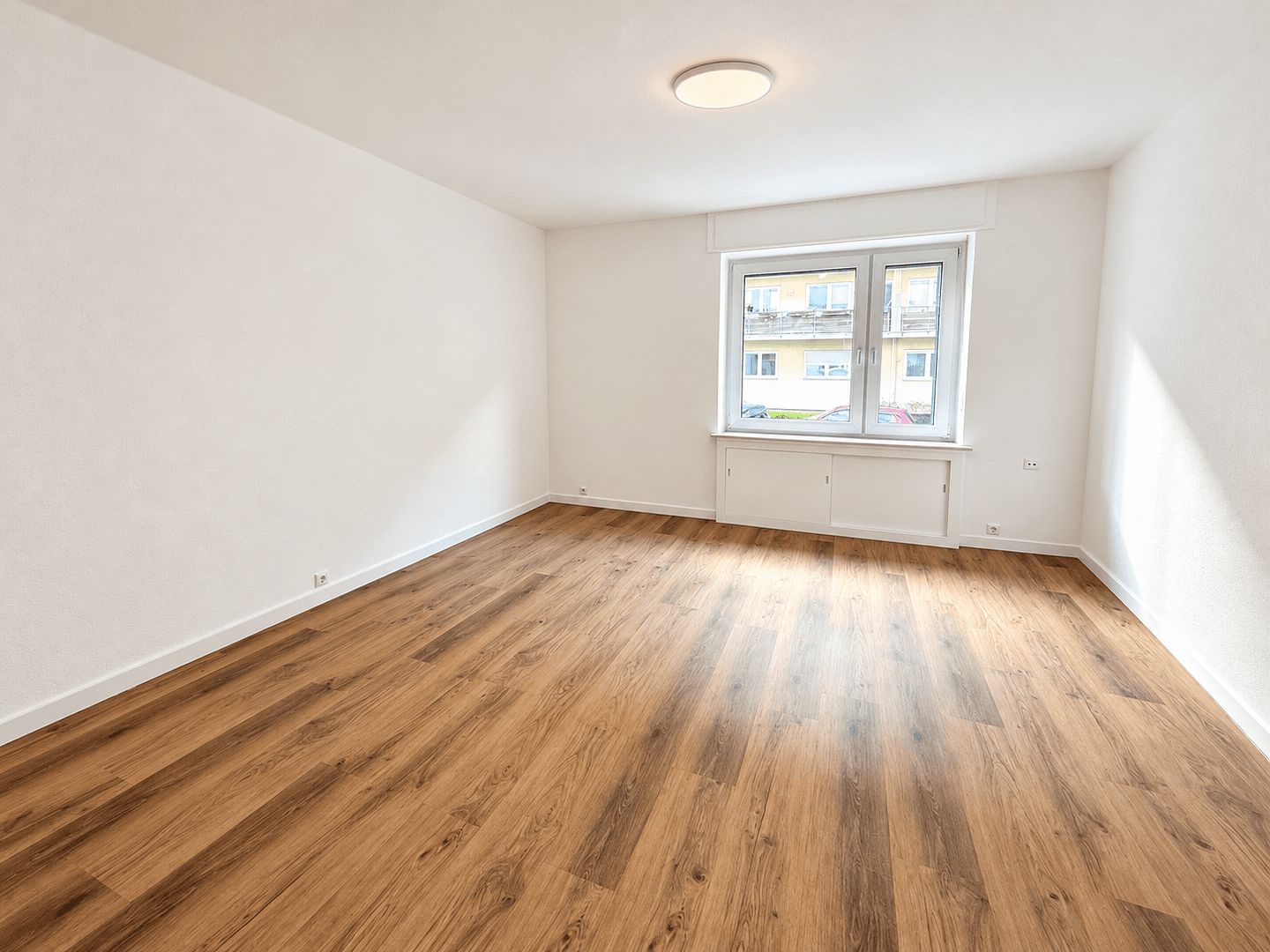 Prenájom bytu 2-izbový 71 m², Karlsruhe, Bádensko-Wurttembersko Prenájom bytu 2-izbový 71 m², Karlsruhe, Bádensko-Wurttembersko