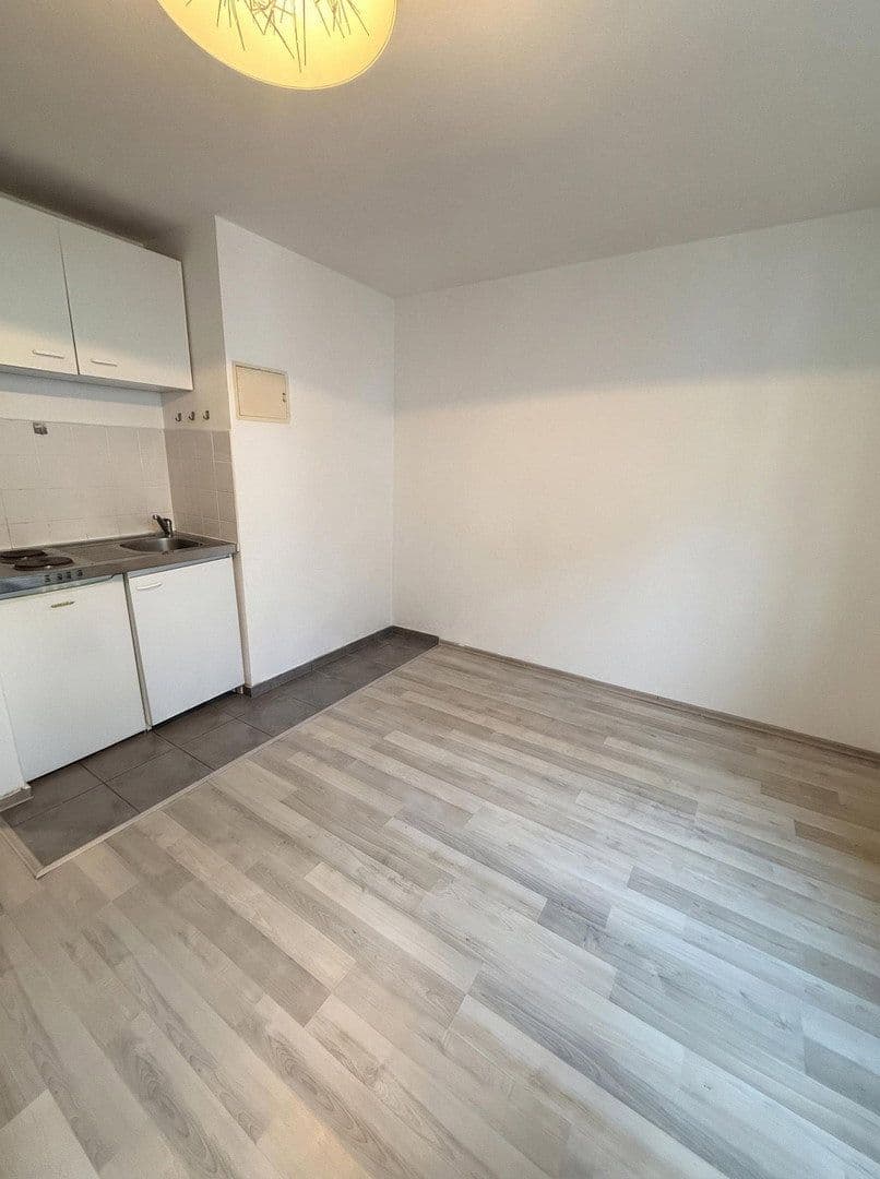 Prenájom bytu 1-izbový 22 m², Mannheim, Bádensko-Wurttembersko Prenájom bytu 1-izbový 22 m², Mannheim, Bádensko-Wurttembersko