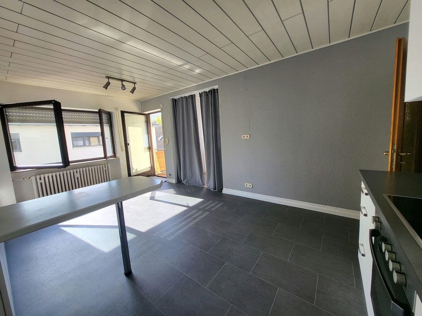 Prenájom bytu 3-izbový 98 m², Würzburg, Bavorsko Prenájom bytu 3-izbový 98 m², Würzburg, Bavorsko