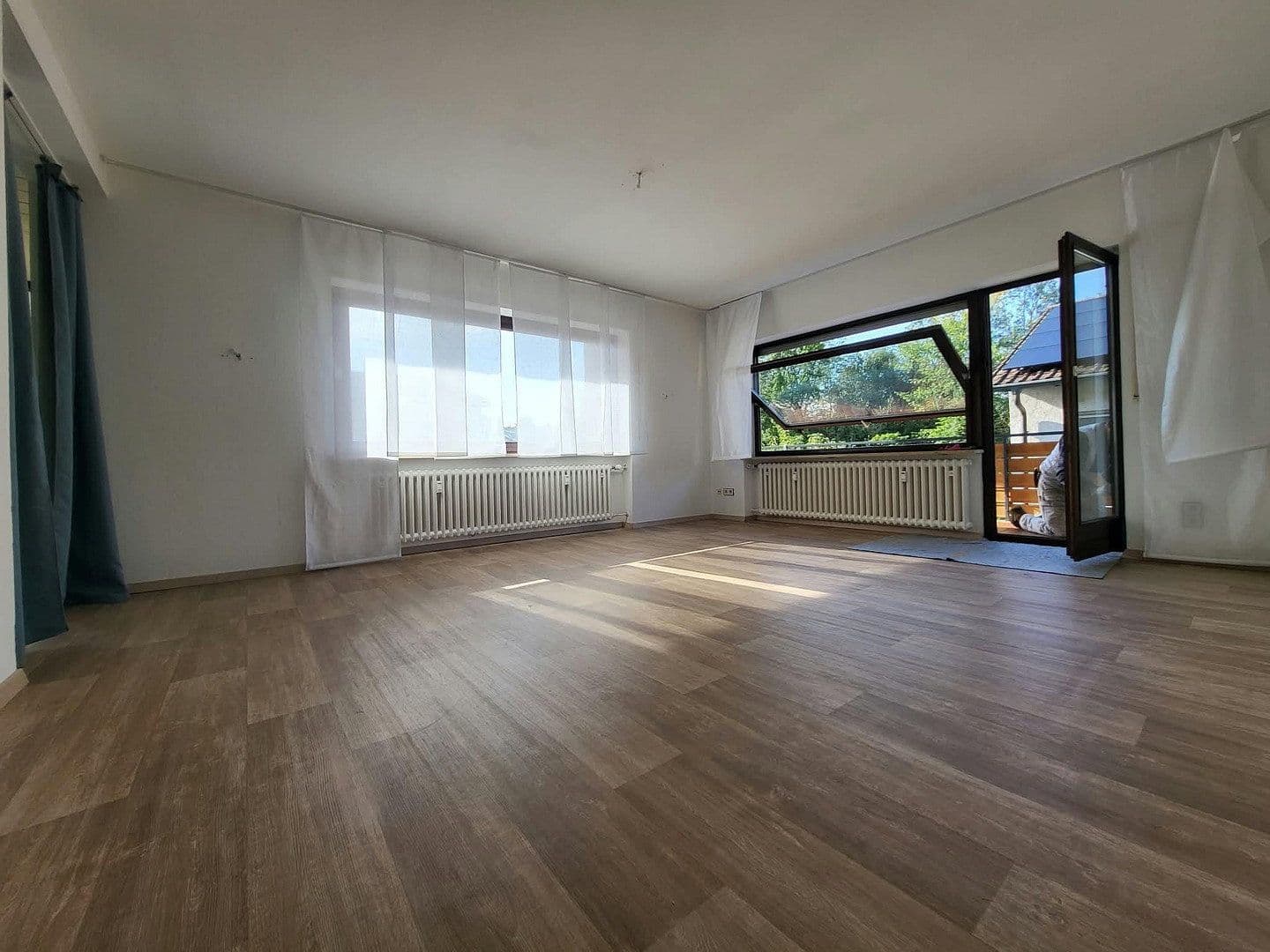 Prenájom bytu 3-izbový 98 m², Würzburg, Bavorsko Prenájom bytu 3-izbový 98 m², Würzburg, Bavorsko