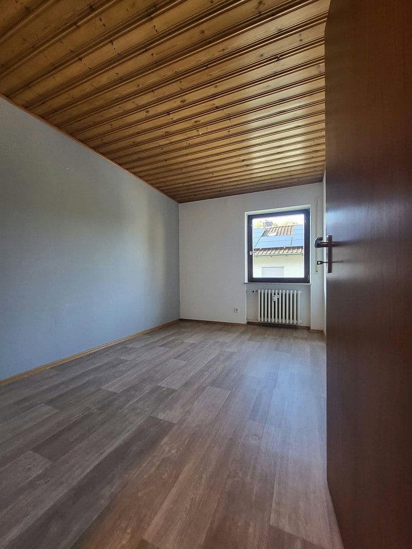 Prenájom bytu 3-izbový 98 m², Würzburg, Bavorsko Prenájom bytu 3-izbový 98 m², Würzburg, Bavorsko