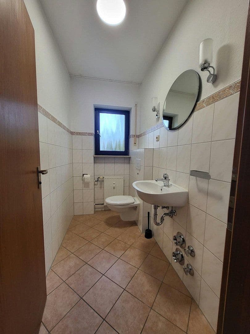 Prenájom bytu 3-izbový 98 m², Würzburg, Bavorsko Prenájom bytu 3-izbový 98 m², Würzburg, Bavorsko