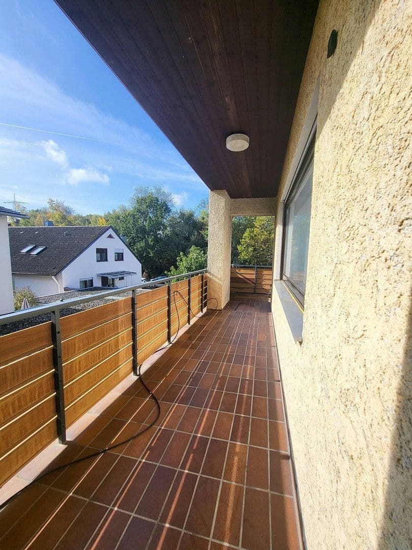 Prenájom bytu 3-izbový 98 m², Würzburg, Bavorsko Prenájom bytu 3-izbový 98 m², Würzburg, Bavorsko