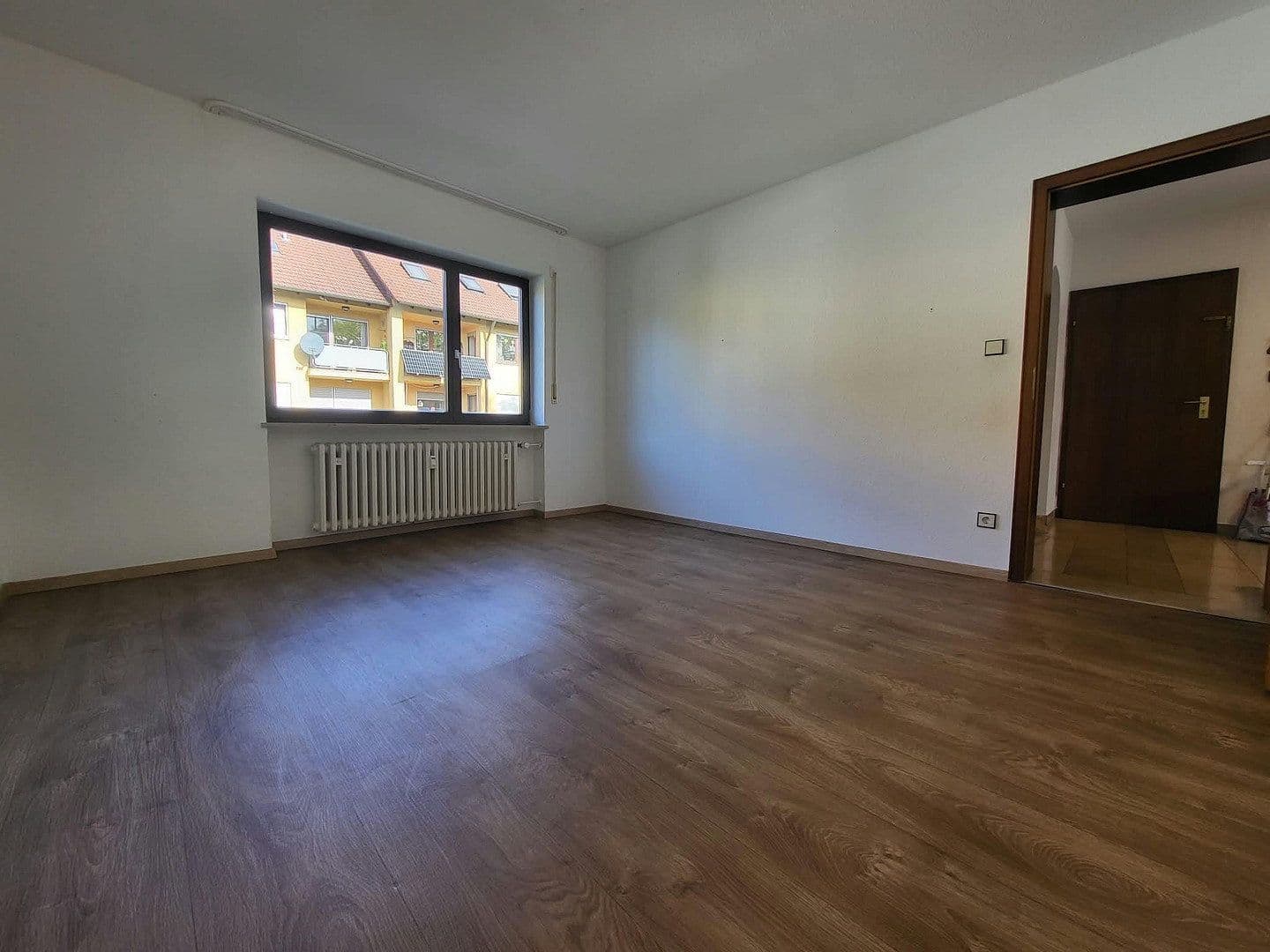Prenájom bytu 3-izbový 98 m², Würzburg, Bavorsko Prenájom bytu 3-izbový 98 m², Würzburg, Bavorsko