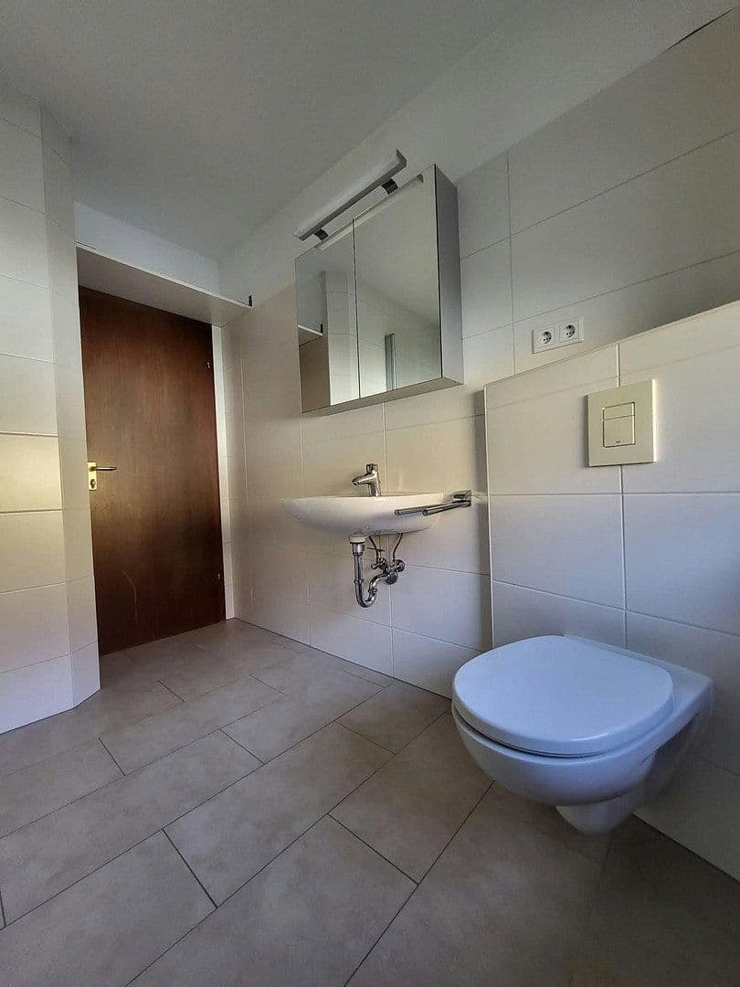 Prenájom bytu 3-izbový 98 m², Würzburg, Bavorsko Prenájom bytu 3-izbový 98 m², Würzburg, Bavorsko