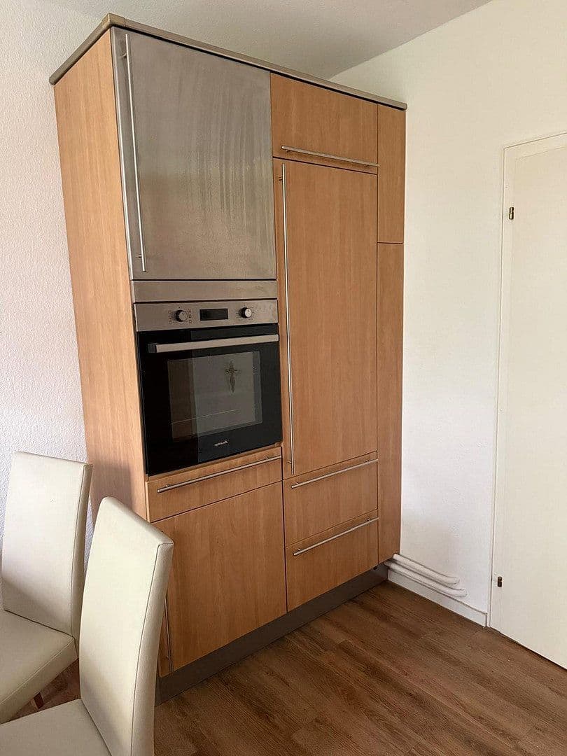 Prenájom bytu 3-izbový 110 m², Dönhoffstr. 31, Solingen, Severné Porýnie - Westfálsko Prenájom bytu 3-izbový 110 m², Dönhoffstr. 31, Solingen, Severné Porýnie - Westfálsko