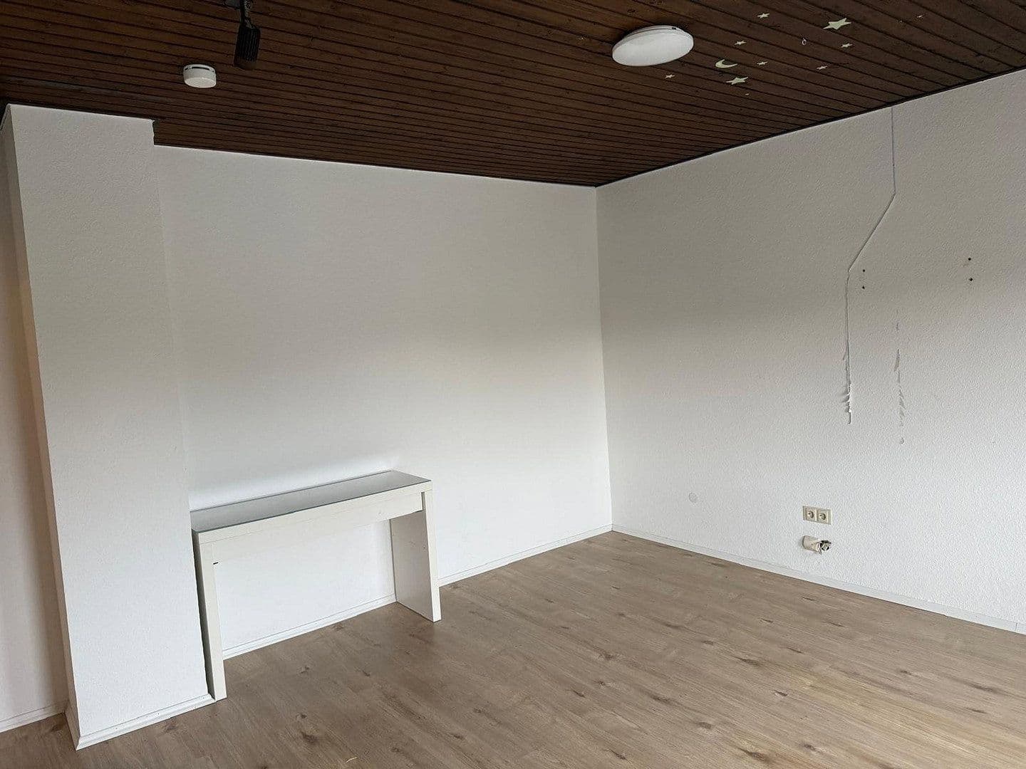 Prenájom bytu 3-izbový 110 m², Dönhoffstr. 31, Solingen, Severné Porýnie - Westfálsko Prenájom bytu 3-izbový 110 m², Dönhoffstr. 31, Solingen, Severné Porýnie - Westfálsko
