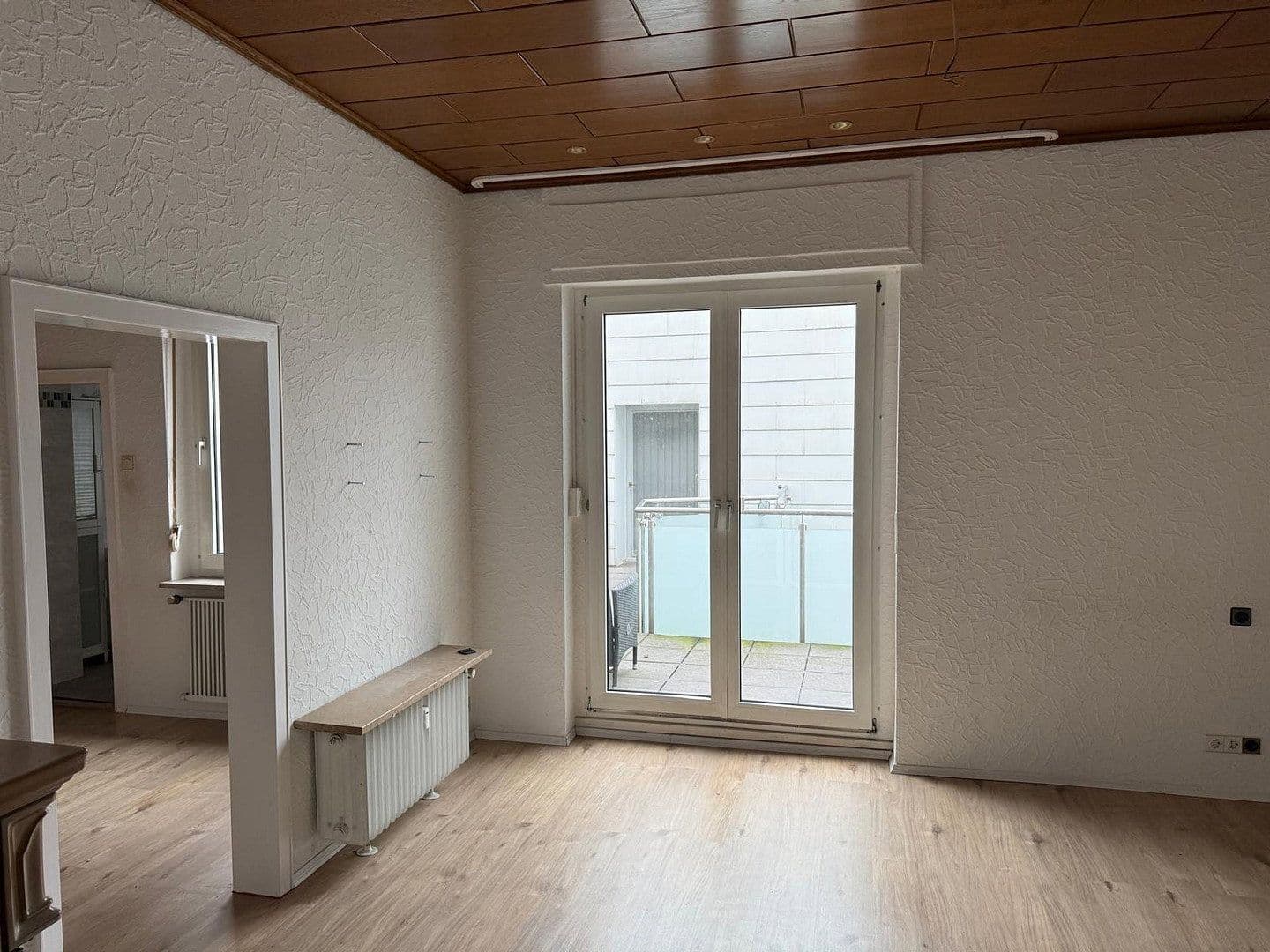 Prenájom bytu 3-izbový 110 m², Dönhoffstr. 31, Solingen, Severné Porýnie - Westfálsko Prenájom bytu 3-izbový 110 m², Dönhoffstr. 31, Solingen, Severné Porýnie - Westfálsko