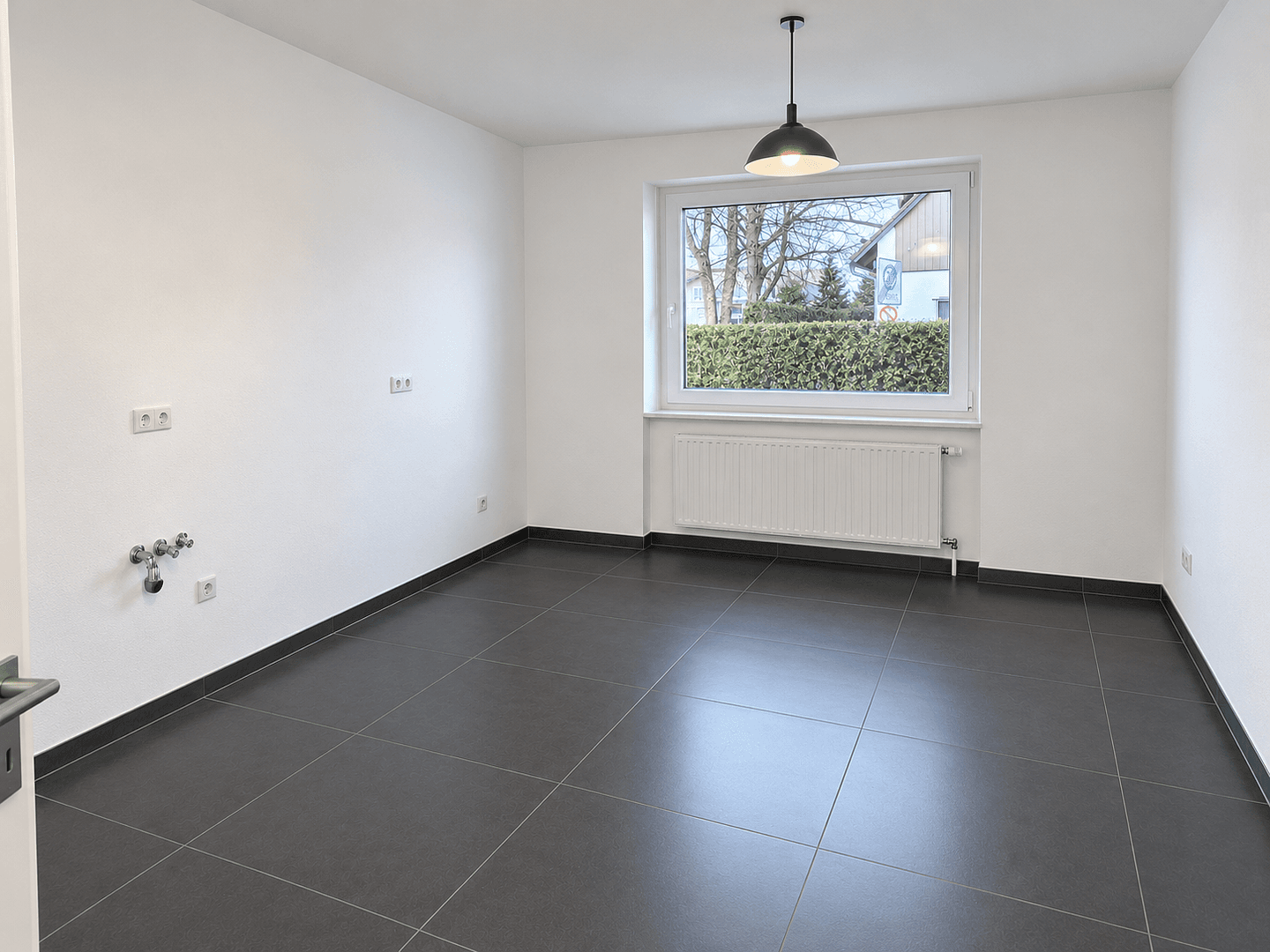 Prenájom domu 130 m², pozemok 374 m², Siegsdorfer Straße, München, Bavorsko Prenájom domu 130 m², pozemok 374 m², Siegsdorfer Straße, München, Bavorsko
