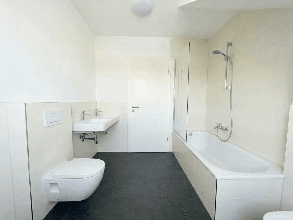 Prenájom domu 130 m², pozemok 374 m², Siegsdorfer Straße, München, Bavorsko Prenájom domu 130 m², pozemok 374 m², Siegsdorfer Straße, München, Bavorsko