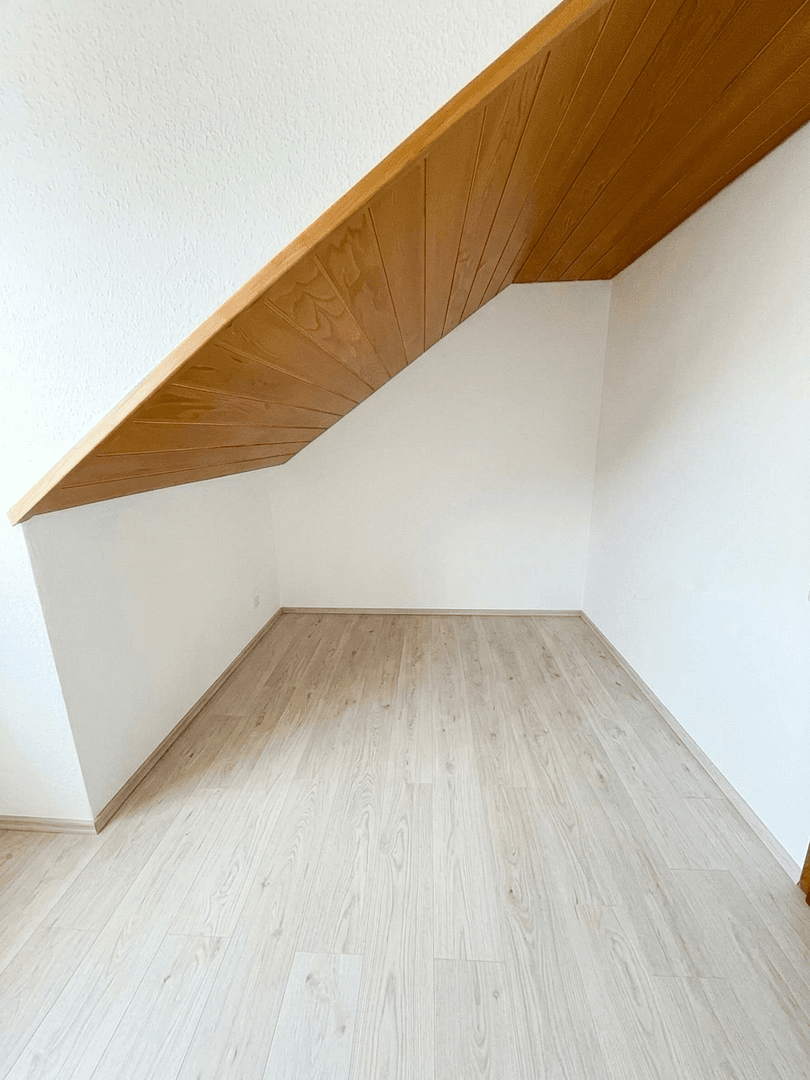 Prenájom domu 130 m², pozemok 374 m², Siegsdorfer Straße, München, Bavorsko Prenájom domu 130 m², pozemok 374 m², Siegsdorfer Straße, München, Bavorsko