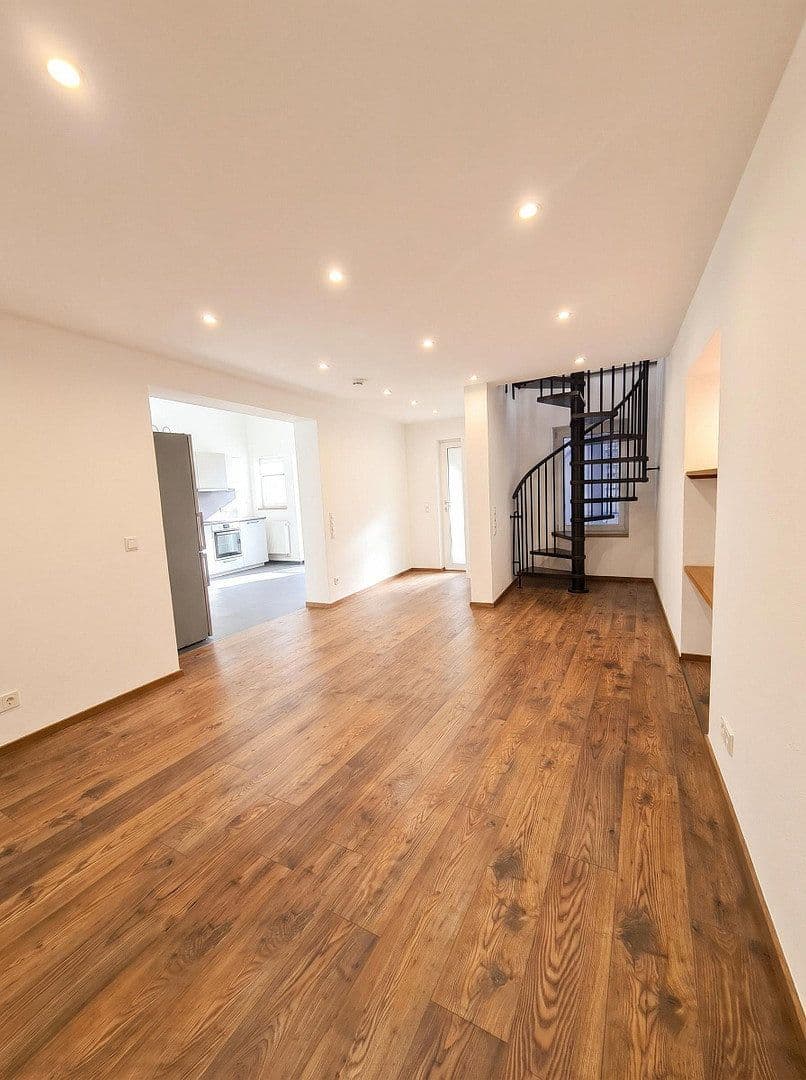 Prenájom bytu 2-izbový 70 m², St. Leon-Rot, Bádensko-Wurttembersko Prenájom bytu 2-izbový 70 m², St. Leon-Rot, Bádensko-Wurttembersko