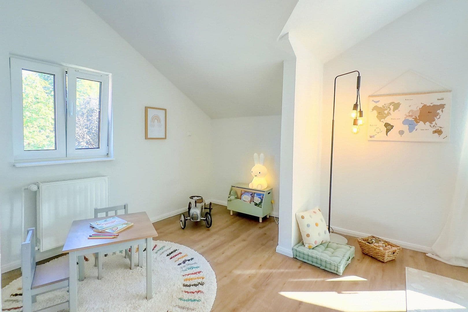 Predaj domu 131 m², pozemok 502 m², Ahrensburg, Šlezvicko-Holštajnsko Predaj domu 131 m², pozemok 502 m², Ahrensburg, Šlezvicko-Holštajnsko