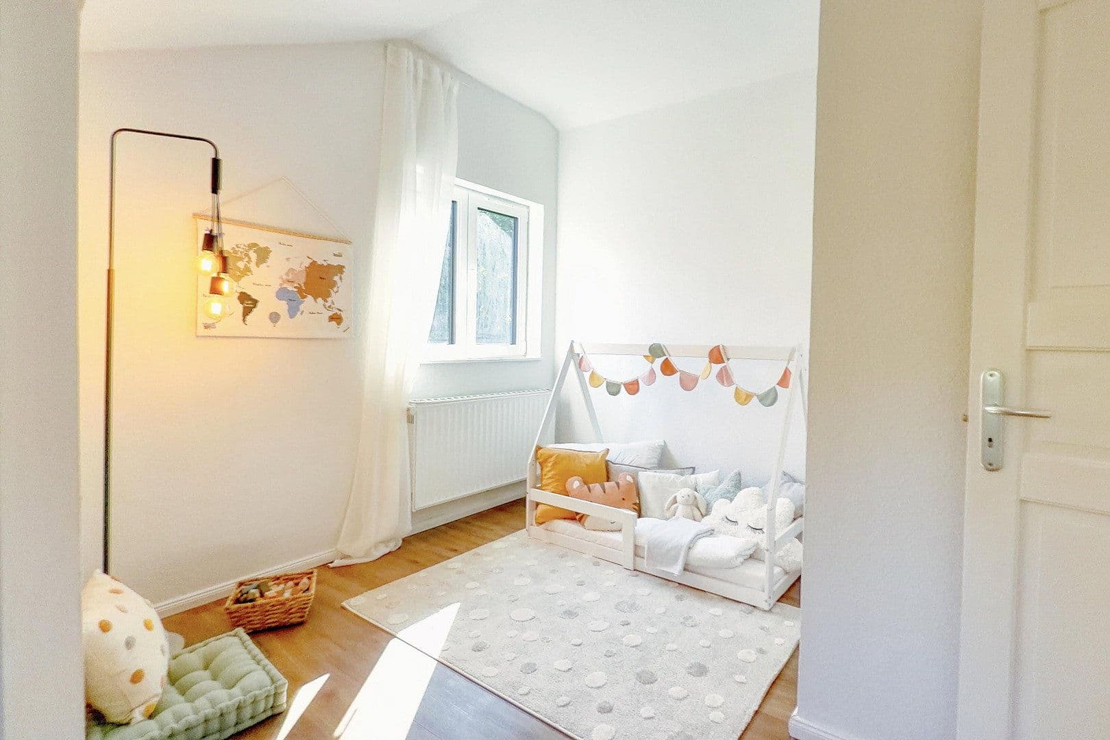 Predaj domu 131 m², pozemok 502 m², Ahrensburg, Šlezvicko-Holštajnsko Predaj domu 131 m², pozemok 502 m², Ahrensburg, Šlezvicko-Holštajnsko