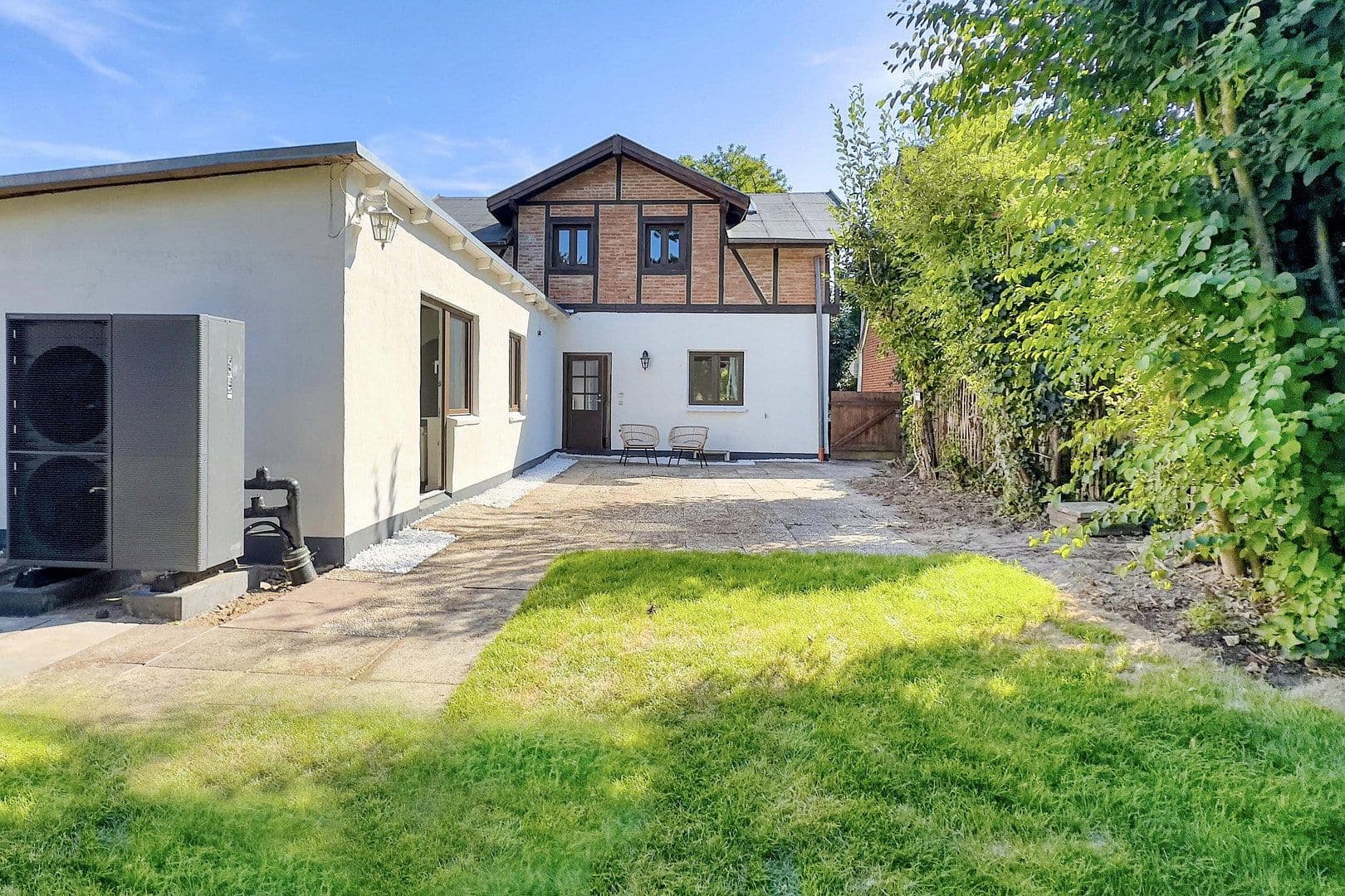 Predaj domu 131 m², pozemok 502 m², Ahrensburg, Šlezvicko-Holštajnsko Predaj domu 131 m², pozemok 502 m², Ahrensburg, Šlezvicko-Holštajnsko