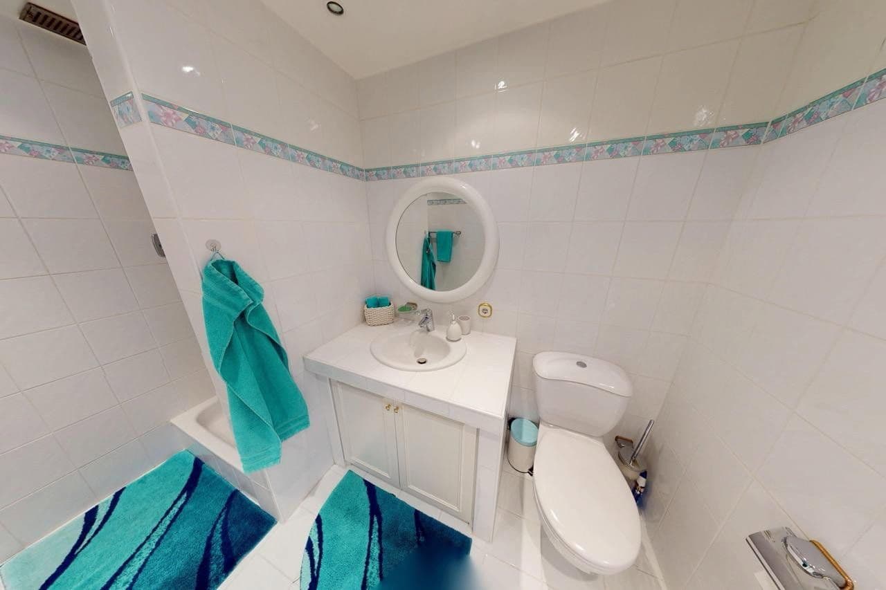 Prenájom bytu 4-izbový 142 m², Kiefernweg 5, Ratingen, Severné Porýnie - Westfálsko Prenájom bytu 4-izbový 142 m², Kiefernweg 5, Ratingen, Severné Porýnie - Westfálsko
