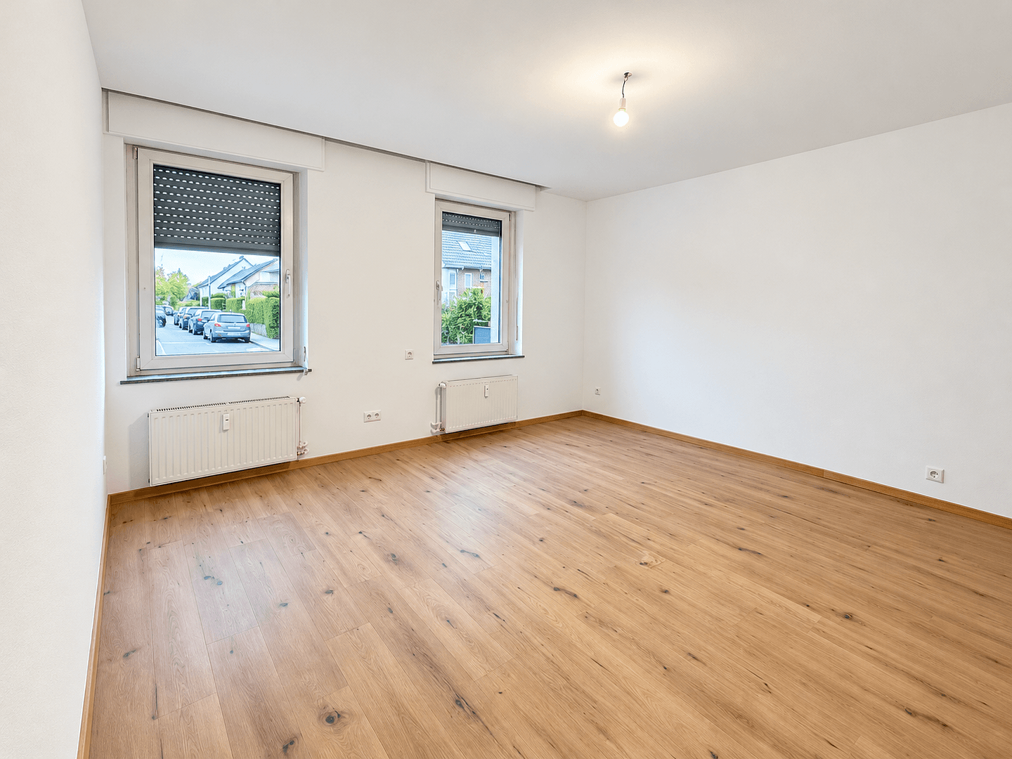 Predaj domu 302 m², pozemok 421 m², Essenberger Str. 217, Moers, Severné Porýnie - Westfálsko Predaj domu 302 m², pozemok 421 m², Essenberger Str. 217, Moers, Severné Porýnie - Westfálsko