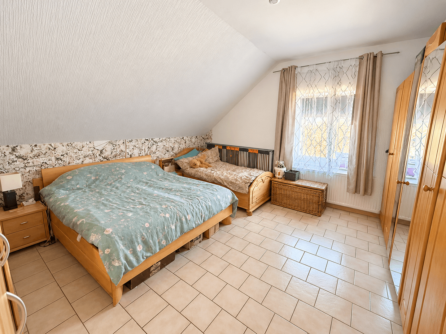Predaj domu 302 m², pozemok 421 m², Essenberger Str. 217, Moers, Severné Porýnie - Westfálsko Predaj domu 302 m², pozemok 421 m², Essenberger Str. 217, Moers, Severné Porýnie - Westfálsko