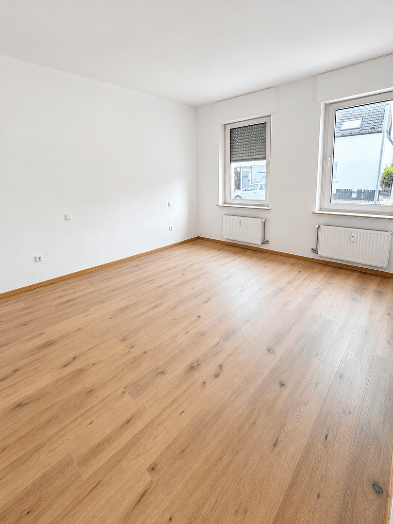 Predaj domu 302 m², pozemok 421 m², Essenberger Str. 217, Moers, Severné Porýnie - Westfálsko Predaj domu 302 m², pozemok 421 m², Essenberger Str. 217, Moers, Severné Porýnie - Westfálsko