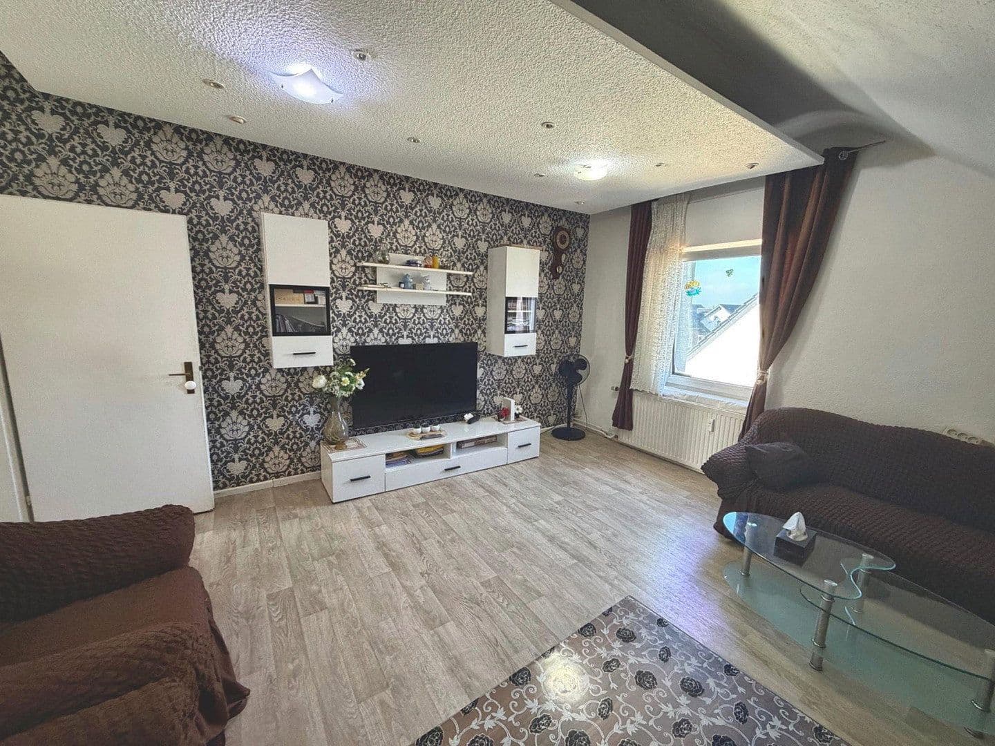 Predaj domu 302 m², pozemok 421 m², Essenberger Str. 217, Moers, Severné Porýnie - Westfálsko Predaj domu 302 m², pozemok 421 m², Essenberger Str. 217, Moers, Severné Porýnie - Westfálsko