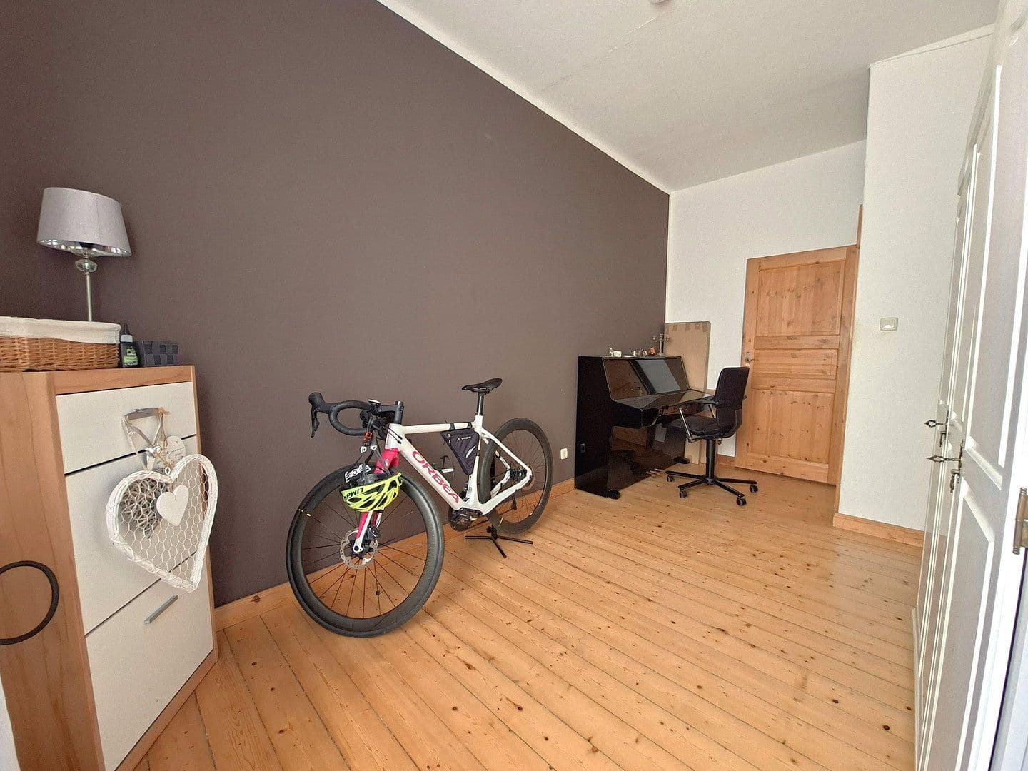 Prenájom bytu 4-izbový 132 m², Rinteln, Dolné Sasko Prenájom bytu 4-izbový 132 m², Rinteln, Dolné Sasko