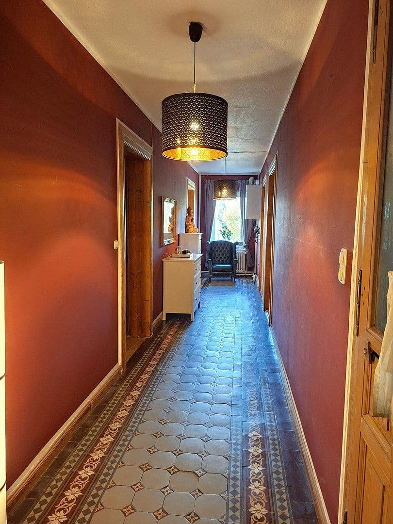 Prenájom bytu 4-izbový 132 m², Rinteln, Dolné Sasko Prenájom bytu 4-izbový 132 m², Rinteln, Dolné Sasko