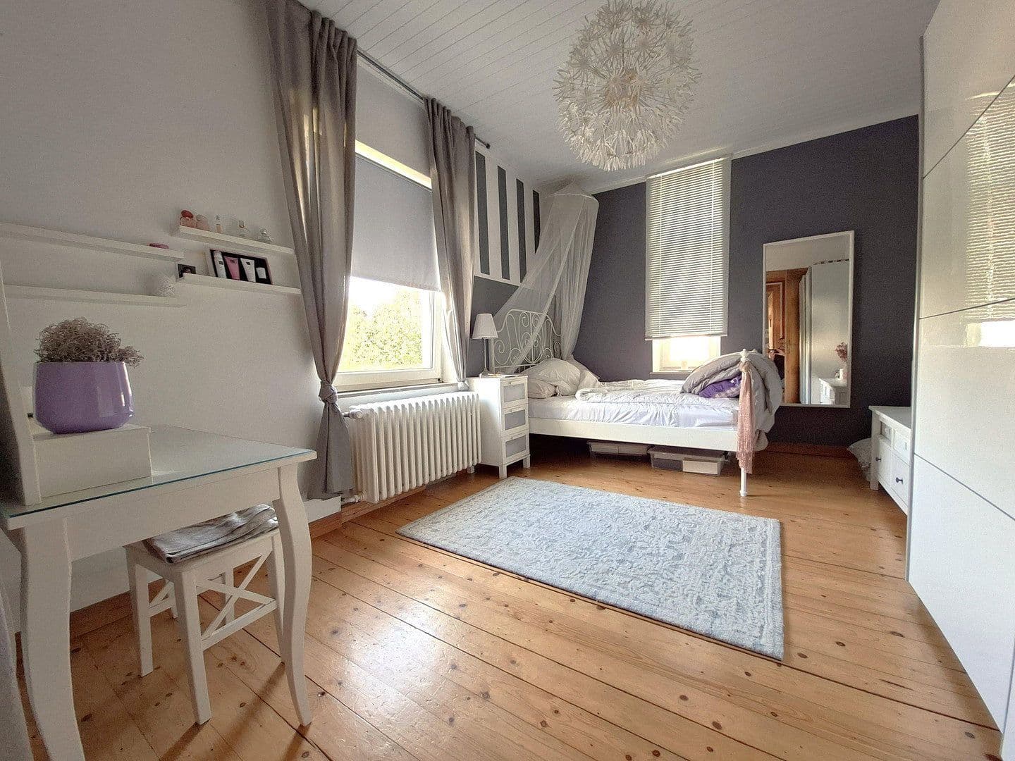 Prenájom bytu 4-izbový 132 m², Rinteln, Dolné Sasko Prenájom bytu 4-izbový 132 m², Rinteln, Dolné Sasko