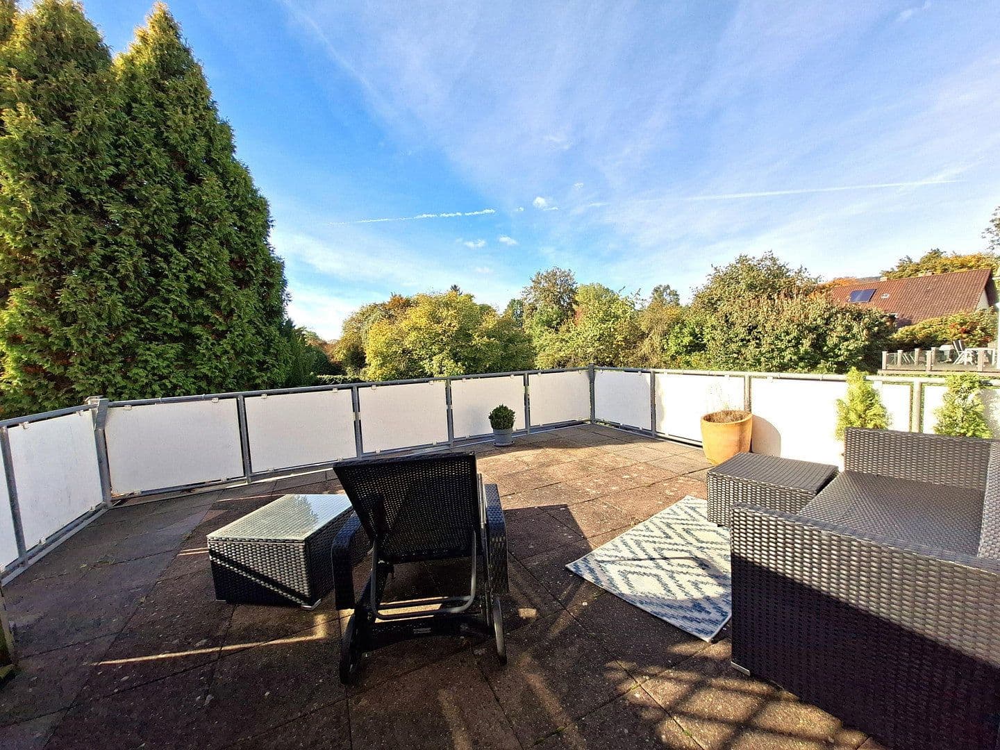 Prenájom bytu 4-izbový 132 m², Rinteln, Dolné Sasko Prenájom bytu 4-izbový 132 m², Rinteln, Dolné Sasko