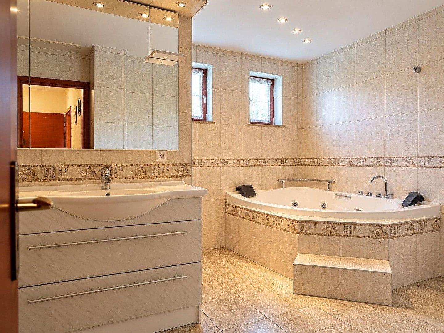 Predaj domu 280 m², pozemok 694 m², Lautertal, Hesensko Predaj domu 280 m², pozemok 694 m², Lautertal, Hesensko