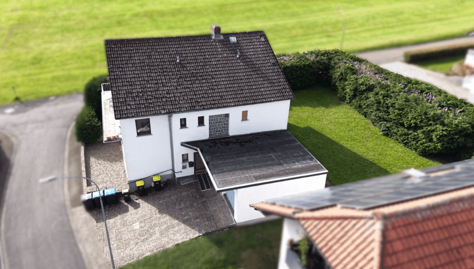 Predaj domu 280 m², pozemok 694 m², Lautertal, Hesensko Predaj domu 280 m², pozemok 694 m², Lautertal, Hesensko