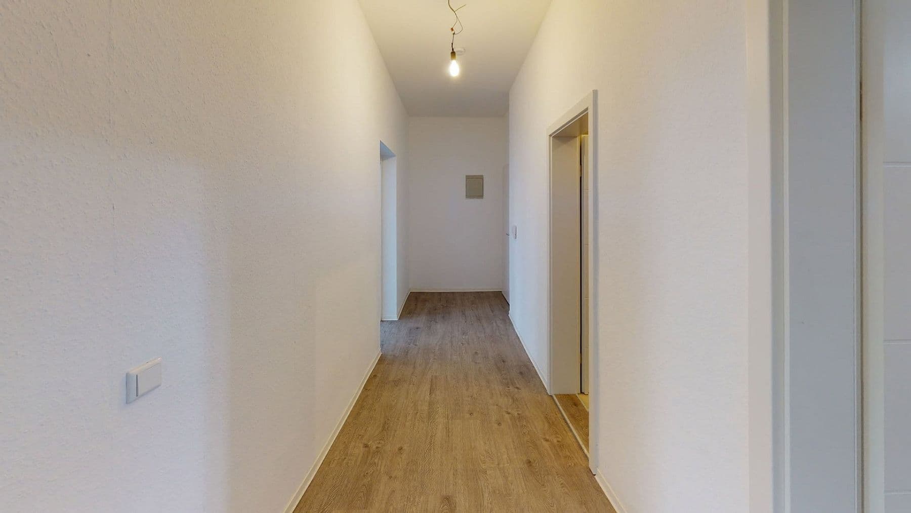 Prenájom bytu 3-izbový 78 m², Mannheim, Bádensko-Wurttembersko Prenájom bytu 3-izbový 78 m², Mannheim, Bádensko-Wurttembersko
