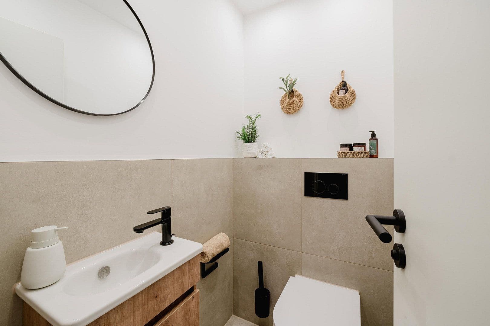 Predaj bytu 4-izbový 130 m², Espenweg 17a, Wolfsburg, Dolné Sasko Predaj bytu 4-izbový 130 m², Espenweg 17a, Wolfsburg, Dolné Sasko